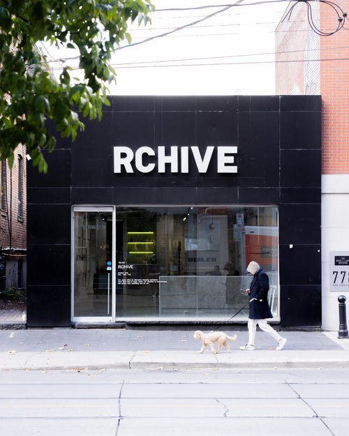 facing King St W