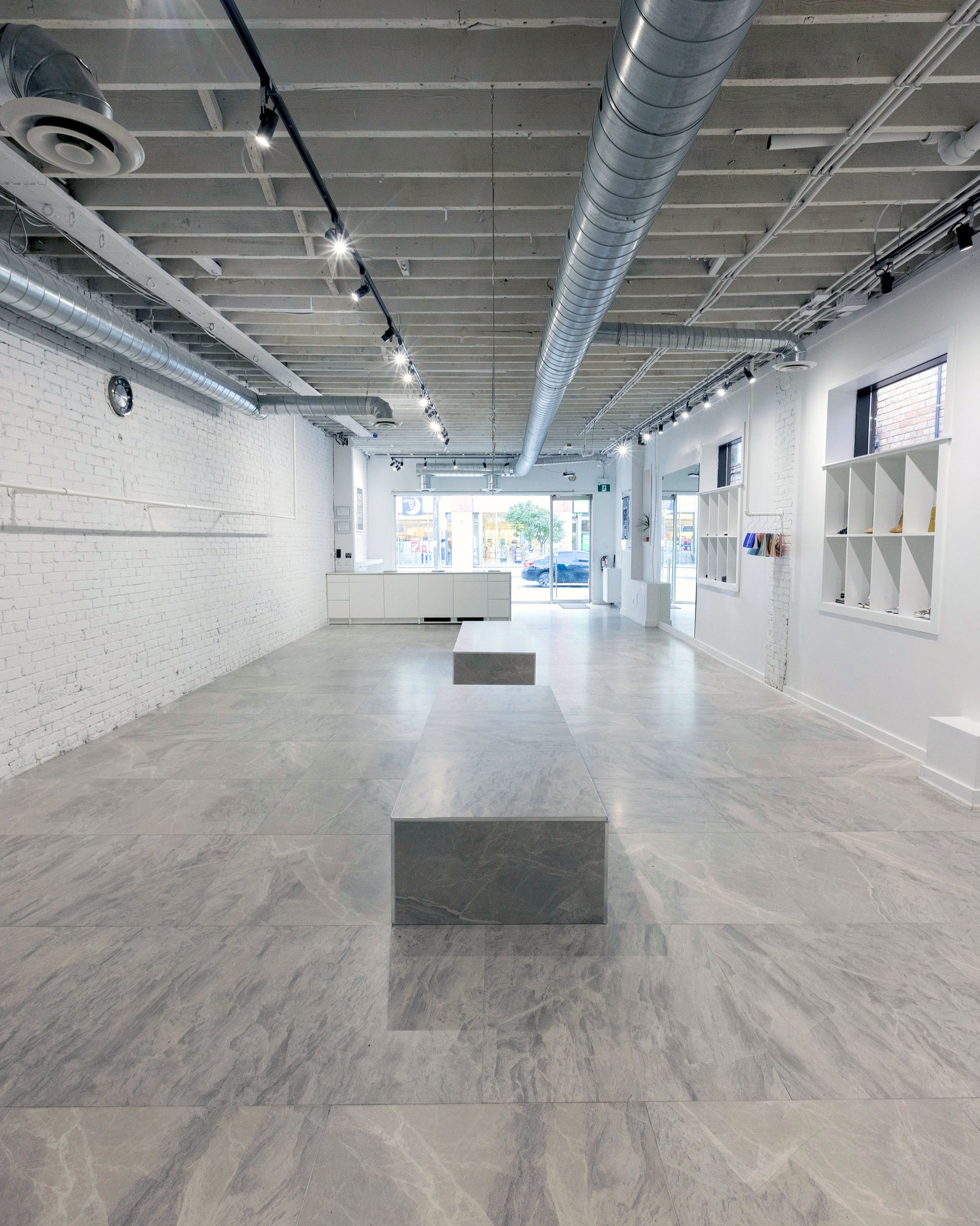 main area facing front